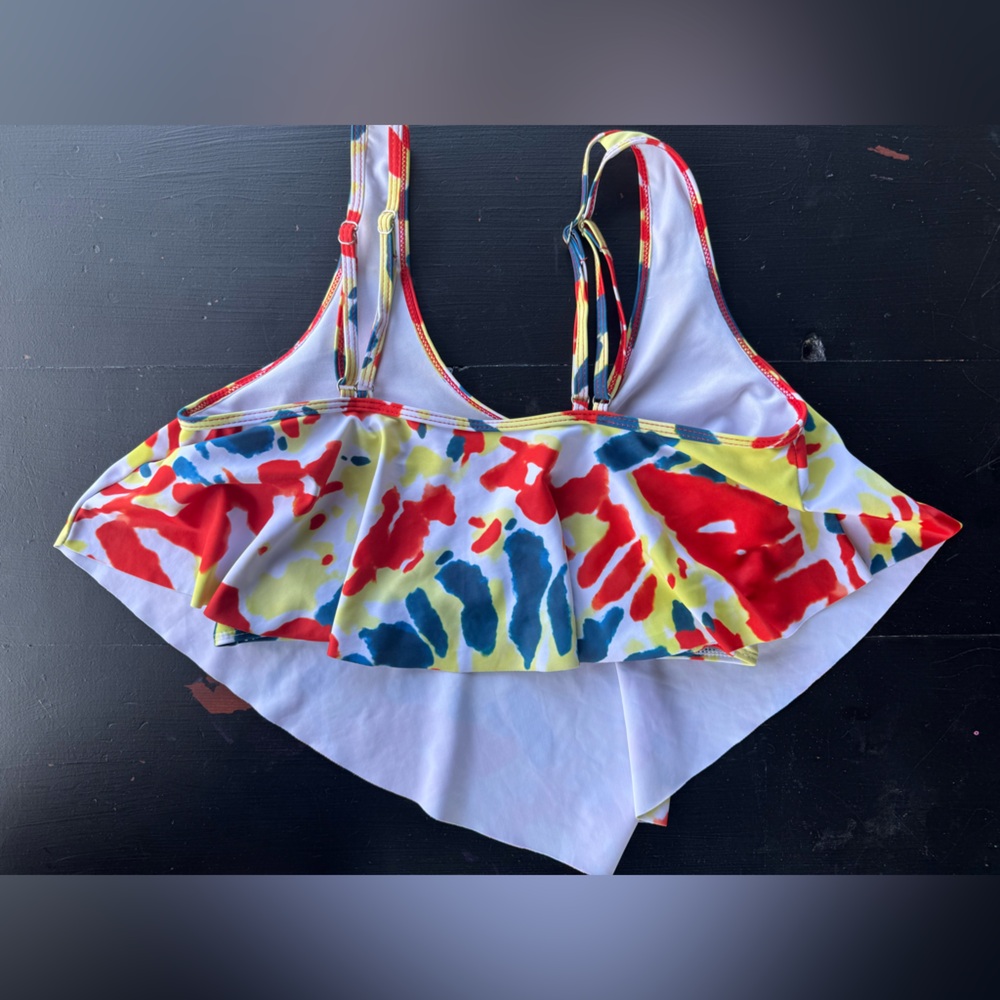 Amazon Essentials Multicolor Tie-Dye Swim Top - Picture 2 of 4